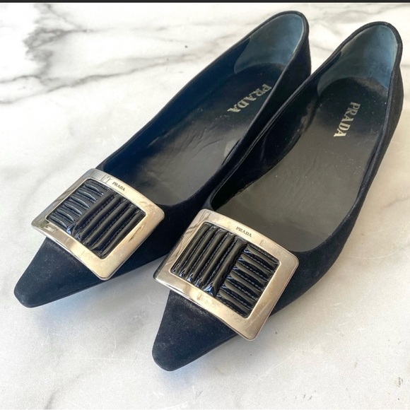 Prada • Pointed Flat with Buckle • 38.5 - Picture 3 of 6